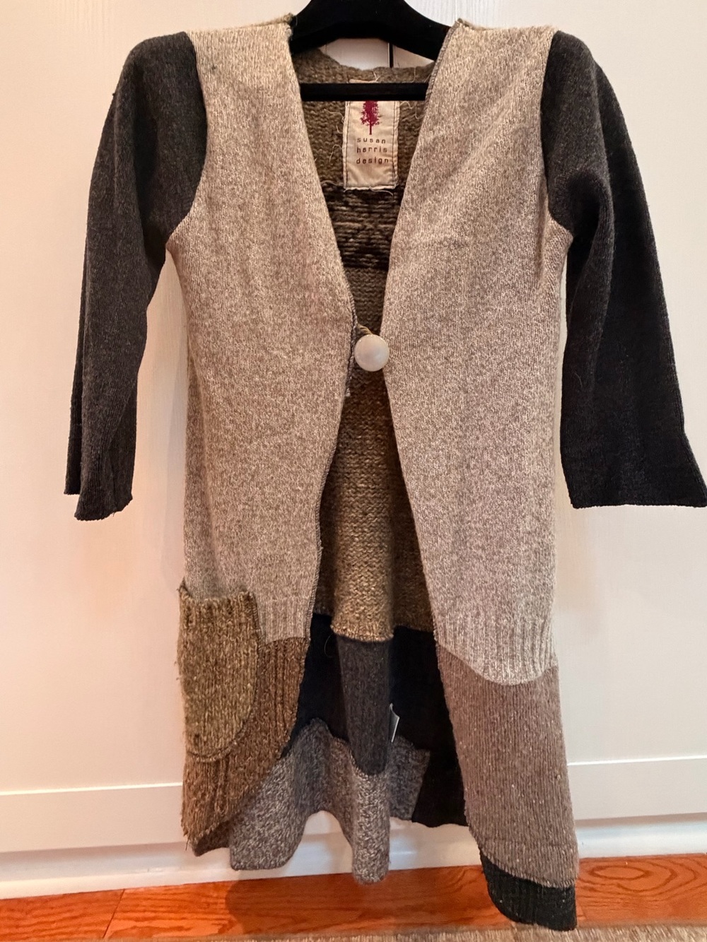 Womens Two-Tone Gray and Black Knit Cardigan Sweater